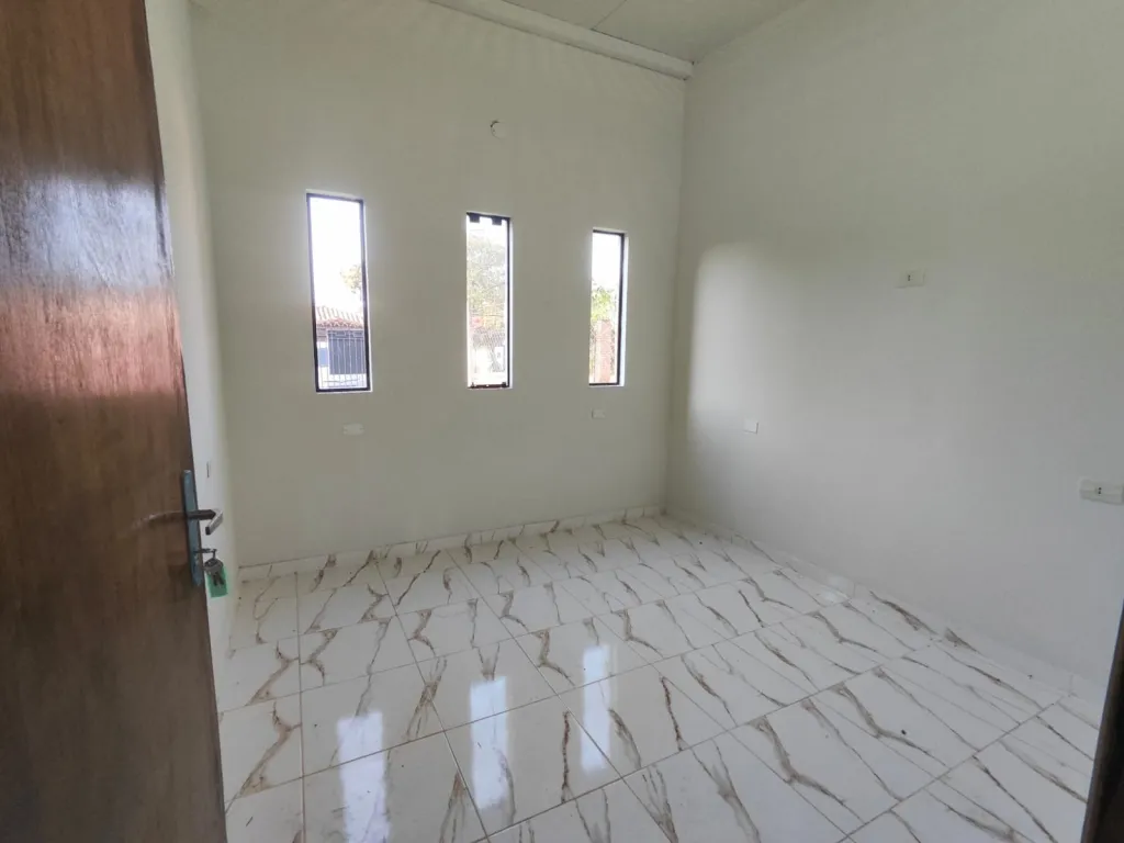 VENDO CHALET EN AREGUA — foto 3