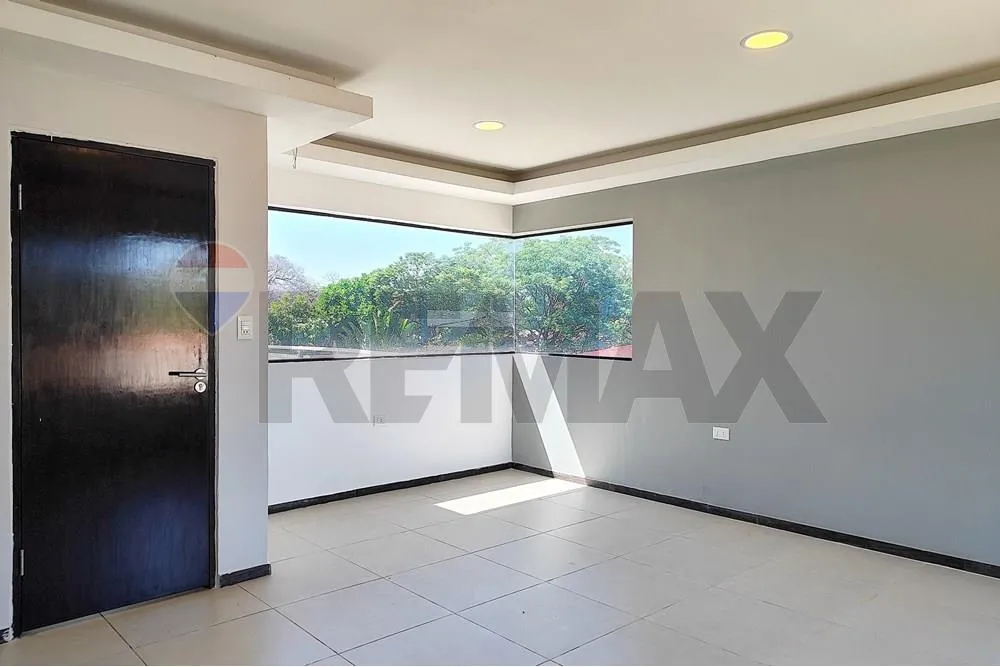 Casa - Venta - Luque, Paraguay — foto 3