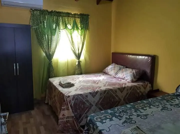VENDO HOSPEDAJE EN CARMEN DEL PARANÁ — foto 2
