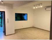 ALQUILO ESPACIOSA PROPIEDAD EN LOS LAURELES!!