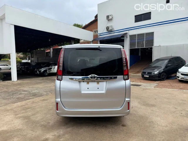 Toyota Noah 2016 — foto 4