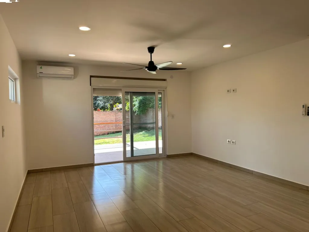 Casa en venta, en Barrio María Auxiliadora - ENCARNACIÓN — foto 2
