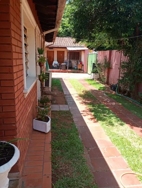 Vendo Coqueta casa en Esquina Fdo. de la Mora Zona Sur — foto 3