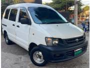 Toyota Noah carguero 1999 jg