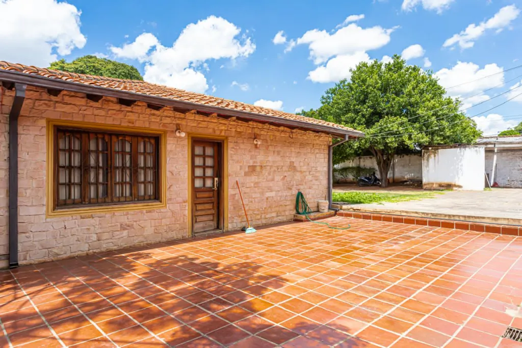 EN VENTA: CASA CON TERRENO EN ESQUINA 🙌🏼 San Lorenzo, barrio San Roque. — foto 2