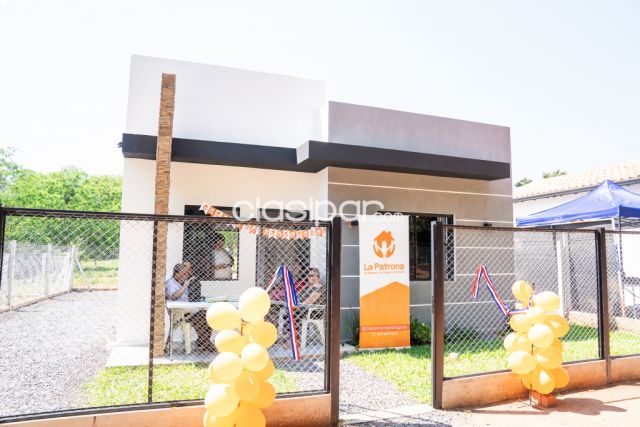 Casas - A LA VENTA CASAS EN LUQUE A PRECIO DE ALQUILER