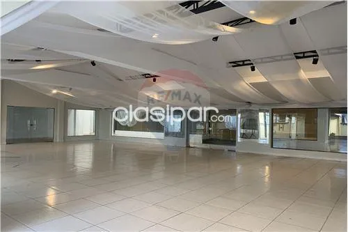 Local Comercial-Alquiler-PY Central Luque — foto 2