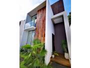 EN VENTA DUPLEX AMPBLADO DE TRES HABITACIONES