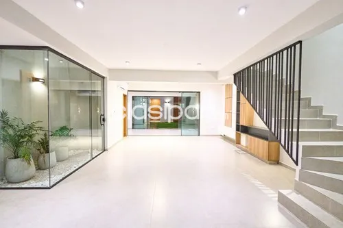 VENDO CASA PAREADA EN BARRIO RECOLETA Z SHOPPING MARISCAL!! — photo 2