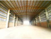 ALQUILO 2.219M2 DE DEPOSITO CON SHOW ROOM Y OFICINAS SOBRE RUTA 3 EN M.R.A