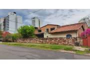 Vendo terreno en esquina en Barrio Mburucuyá