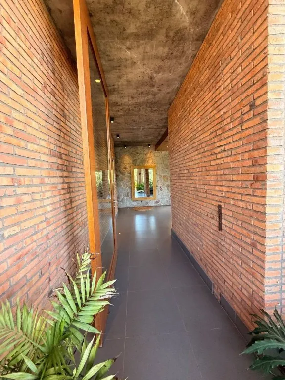 VENDO AMPLIA RESIDENCIA DE LUJO 5 DORMITORIOS EN LAMBARE — foto 3