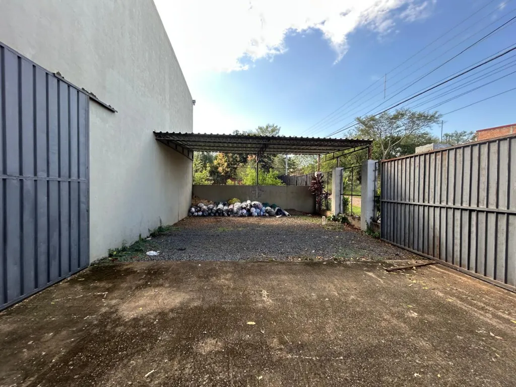 VENDO AMPLIO DEPOSITO EN LUQUE BARRIO MOLINO ZONA SUPER STOCK BRITEZ BORGES — фото 2