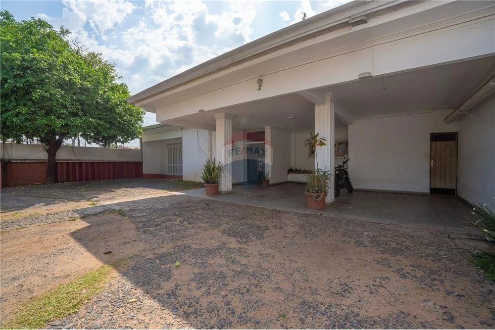 Importante Terreno sobre Avda Sacramento — foto 2