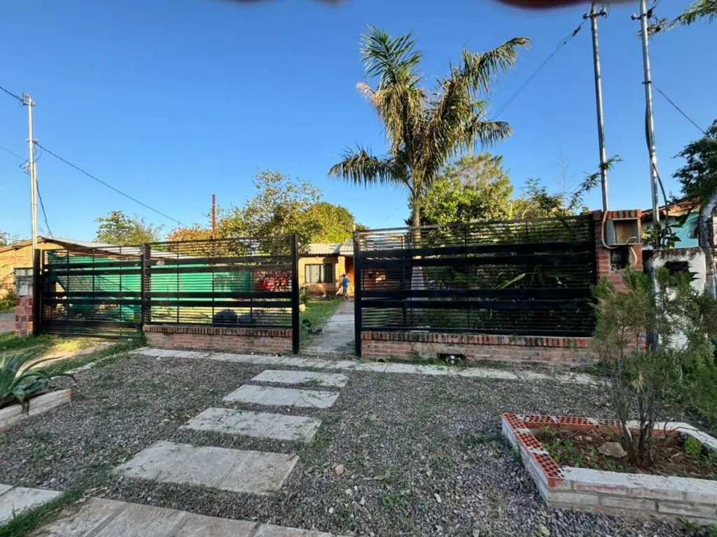 VENDO HERMOSA CASA QUINTA CON 4 DORMITORIOS EN PIRAYU, EN CASCO URBANO A PASOS DE LA RUTA — foto 2