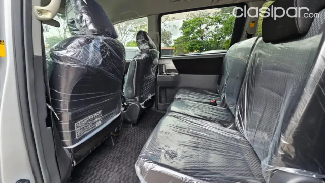 Toyota Noah 2008 — foto 4