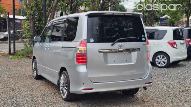 Toyota Noah 2008 — foto 7