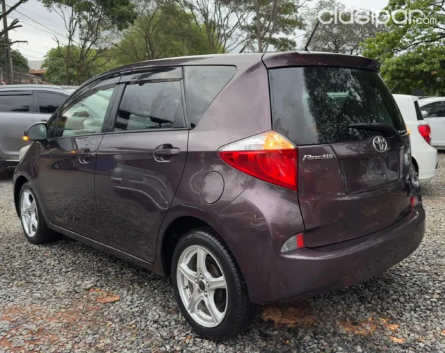 Toyota New Ractis 2013 — foto 5