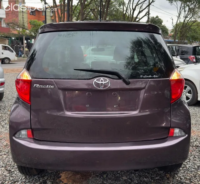 Toyota New Ractis 2013 — foto 7