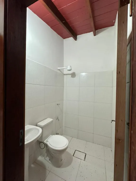 Alquilo Tinglado en Fernando de la Bora Barrio Santa Teresa — Foto 2