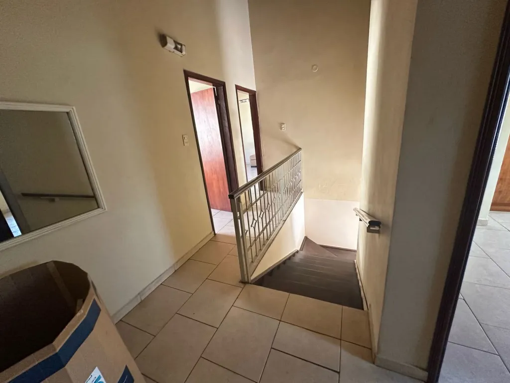 ALQUILO DUPLEX EN LUQUE CENTRO EN CONDOMINIO COD 5399 — foto 2