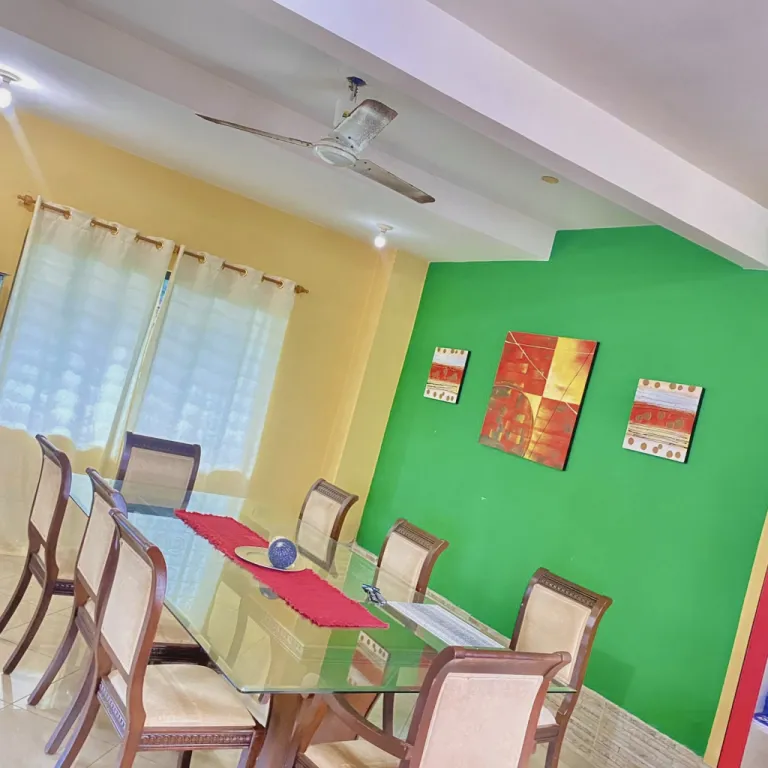 VENDO AMPLIA CASA 3 DORMITORIOS EN CAACUPE — foto 3