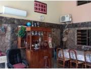 VENDO AMPLIA CASA CON PISCINA EN TRINIDAD