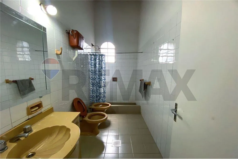 CASA AMOBLADA EN ALQUILER - ZONA IPS 12 DE JUNIO — foto 2