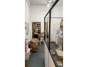 Alquilo Show Room con Deposito de 363 m2 en Asuncion zona Comisaria 7ma y Morquio