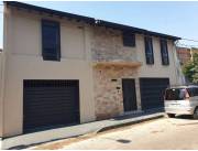 VENDO RESIDENCIA EXCLUSIVA 3 DORMITORIOS BARRIO LAS MERCEDES