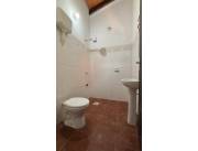 ALQUILO CASA EN LUQUE B° LAURELTY COD 5546