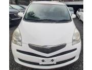 Toyota ractis año 2010