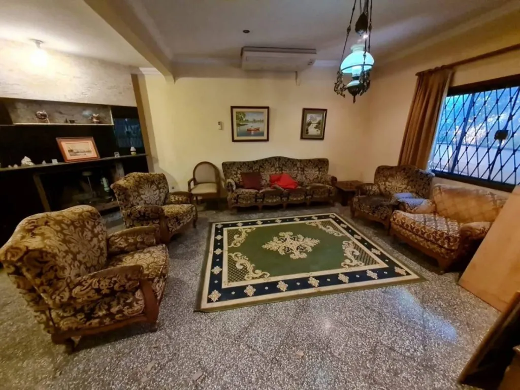 VENDO AMPLIA RESIDENCIA 4 DORMITORIOS EN BARRIO SAN VICENTE ASUNCION — foto 3