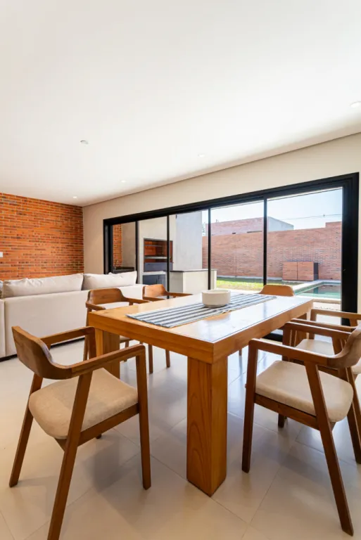 VENDO CASA A ESTRENAR C PISCINA EN LUQUE!! — foto 3