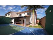 RESIDENCIA MODERNA EN VILLA ELISA (VALOR 1.450MM - VENTA 920MM)