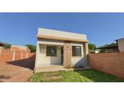 Vendo casa a ESTRENAR en Ñemby Barrio Cañaditas