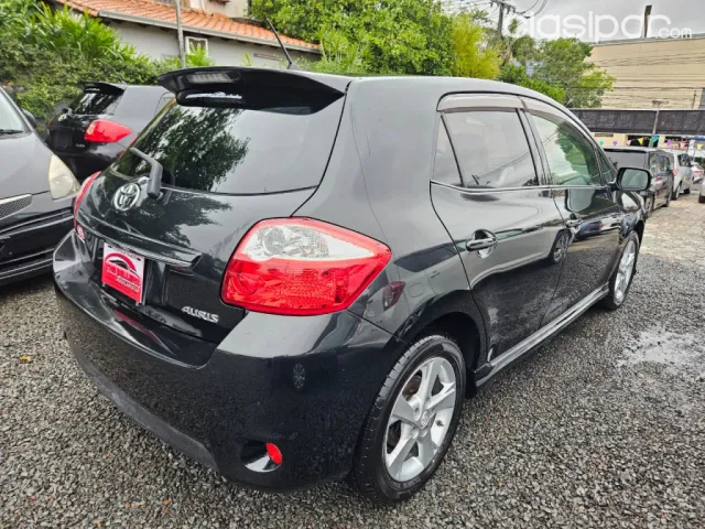 Toyota Auris 2010 — foto 6