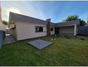 HERMOSA RESIDENCIA EN AREA 5 PDTE.FRANCO - NEGOCIABLE