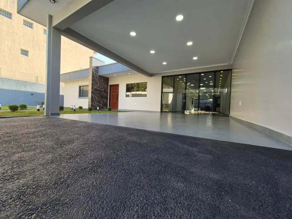 HERMOSA RESIDENCIA EN AREA 5 PDTE.FRANCO - NEGOCIABLE — foto 2