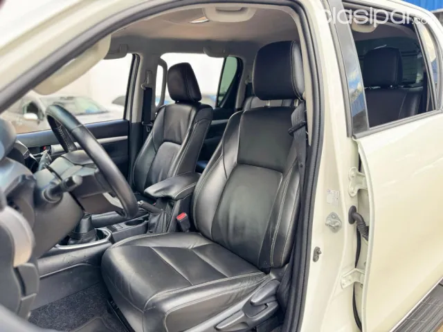 Toyota Hilux 2023 — foto 7