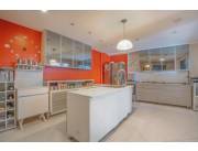 VENDO RESIDENCIA EN LAMBARE