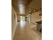 ALQUILO DEPARTAMENTO DE 2 DORMITORIOS EN LUQUE, ZONA CONMEBOL / FÁBRICA MAESTRO