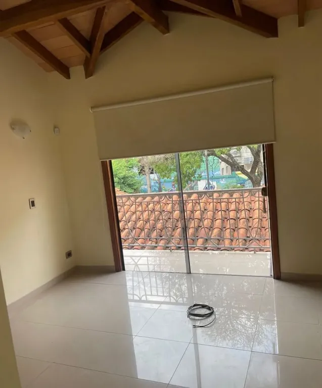 Alquilo Dúplex en zona Los Laureles Para vivienda COD 3818 — Foto 2