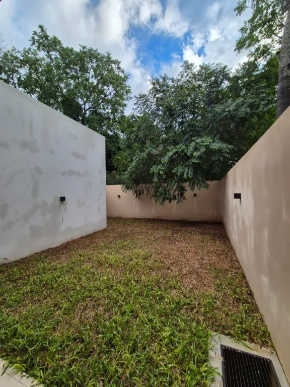 ALQUILA PROPIEDADES EN EXCLUSIVO CONDOMINIO EN LUQUE - ZONA AEROPUERTO COD 3815 — foto 2