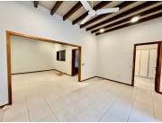 Alquilo Casa en Barrio Mburukuya COD 3817