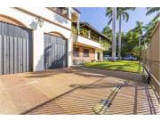 GRAN PROPIEDAD DE 2580 M2 EN DOBLE ESQUINA EN BARRIO YKUA SATI