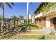 GRAN PROPIEDAD DE 2580 M2 EN DOBLE ESQUINA EN BARRIO YKUA SATI