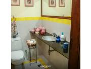 Vendo hermosa casa en Itá Enramada, Asunción‼️ Casa rústica y acogedora ubicada en una zon