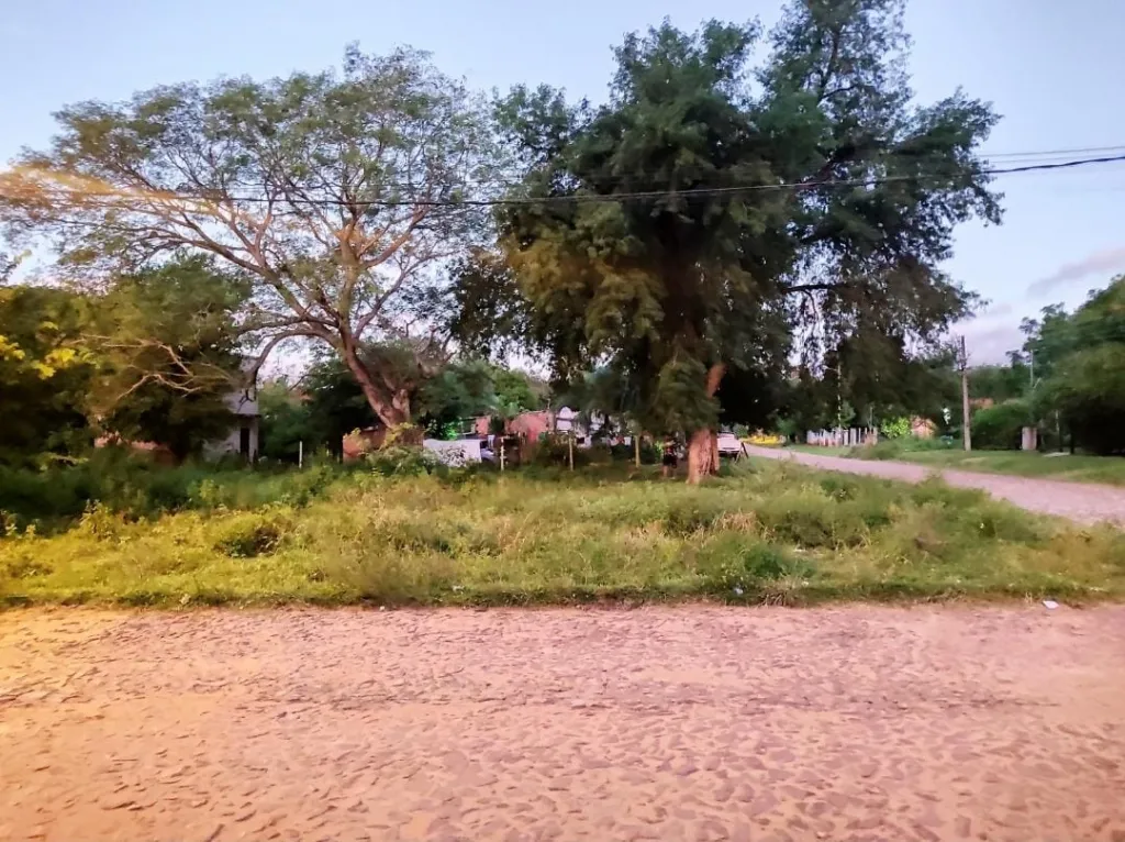 VENDO TERRENO EN ESQUINA EN AREGUÁ (BARRIO ISLA VALLE) — foto 2