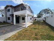 Vendo hermosa casa con piscina a estrenar en San Antonio, límite con Villa Elisa 🏡